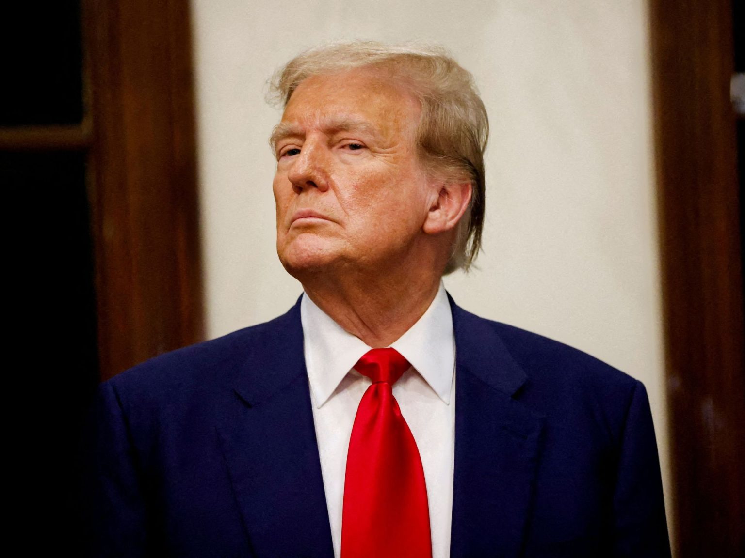 ترحيل مهاجرين ونساء تحت المراقبة.. تايم: هكذا تكون ولاية ترامب الثانية