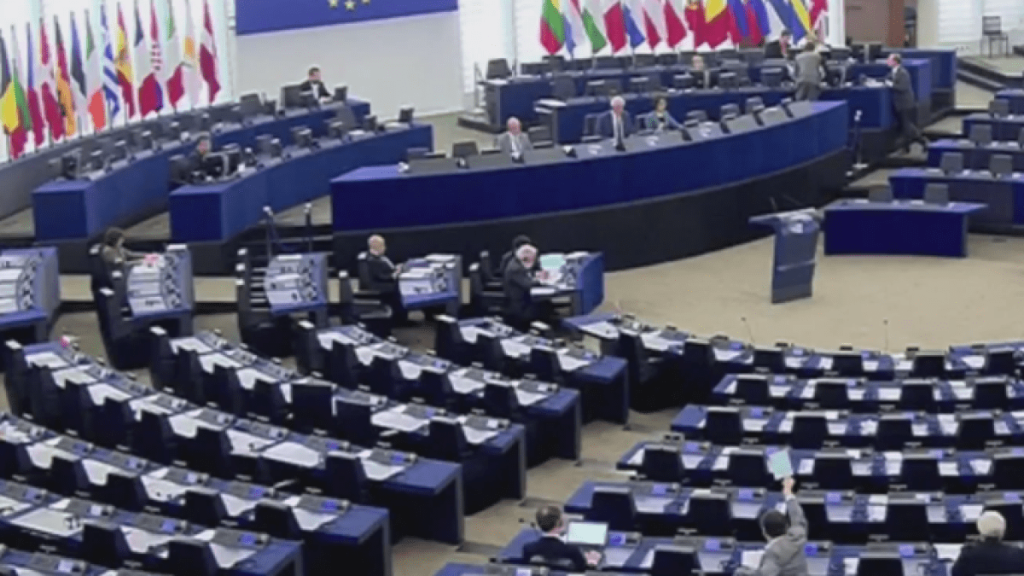 برلمانيون أوروبيون يدعون لاستبدال موفد من الكنيست