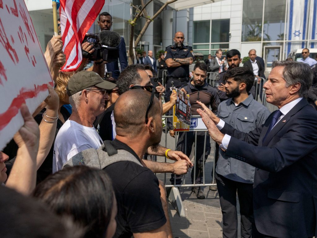 بلينكن يريد اتفاق هدنة “الآن” وحماس ترد