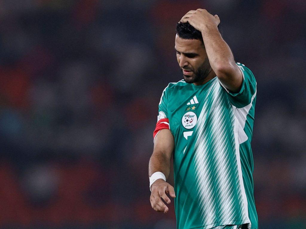 محرز يكذب مدرب منتخب الجزائر بعد قرار استبعاده