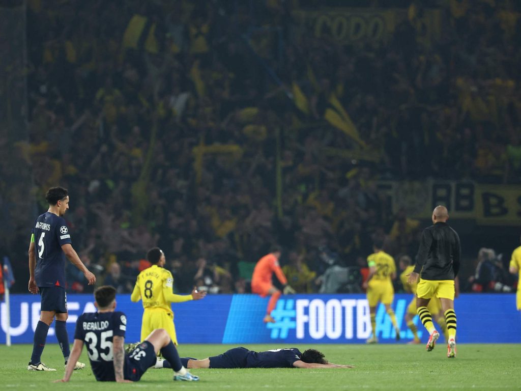 تحسر على إصابة لاعبي سان جيرمان الخشبات 4 مرات.. الخليفي: كرة القدم ليست عادلة دائما