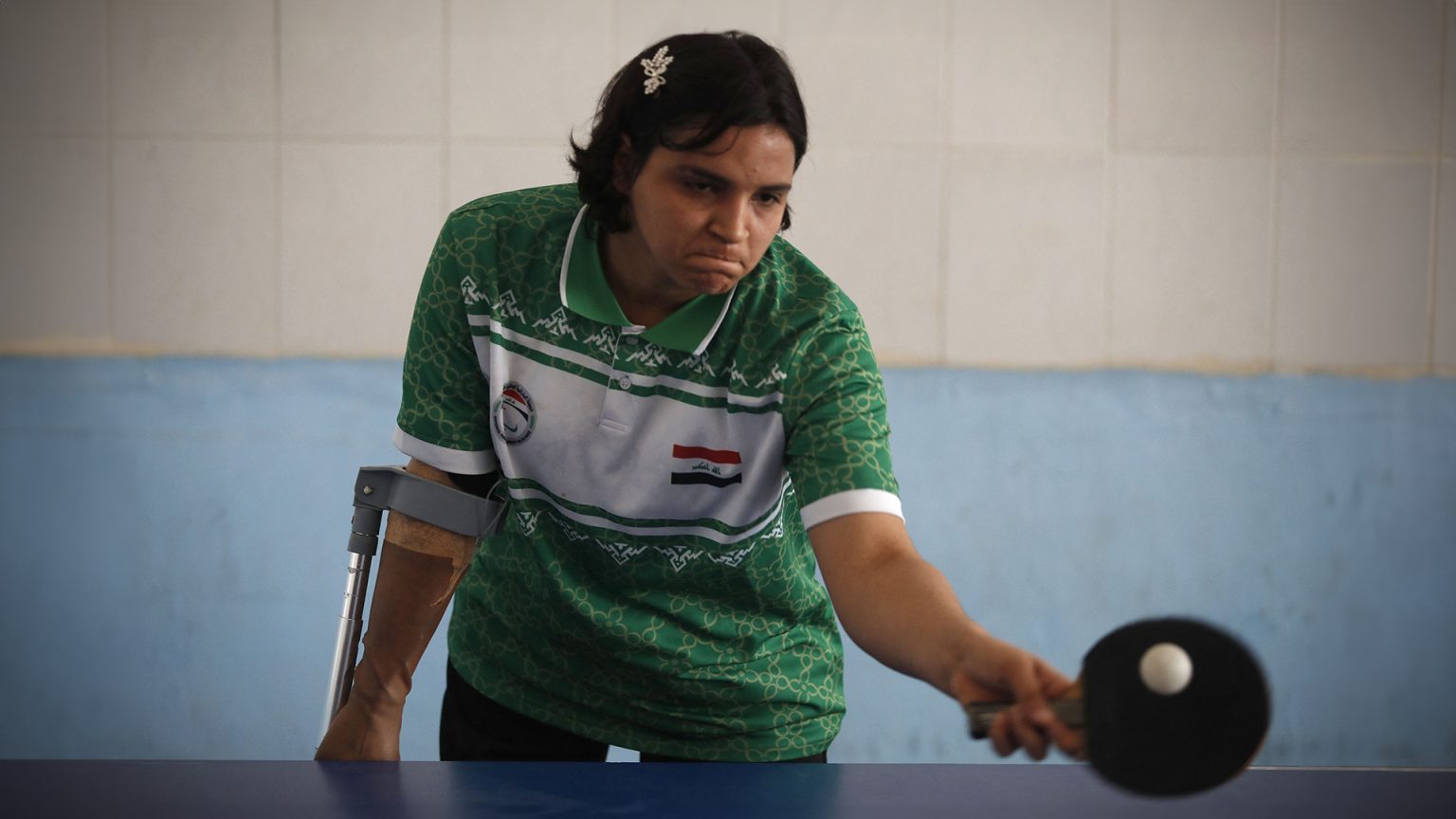 بيد واحدة.. بطلة عراقية تحلم بالذهب في أولمبياد باريس البارالمبية