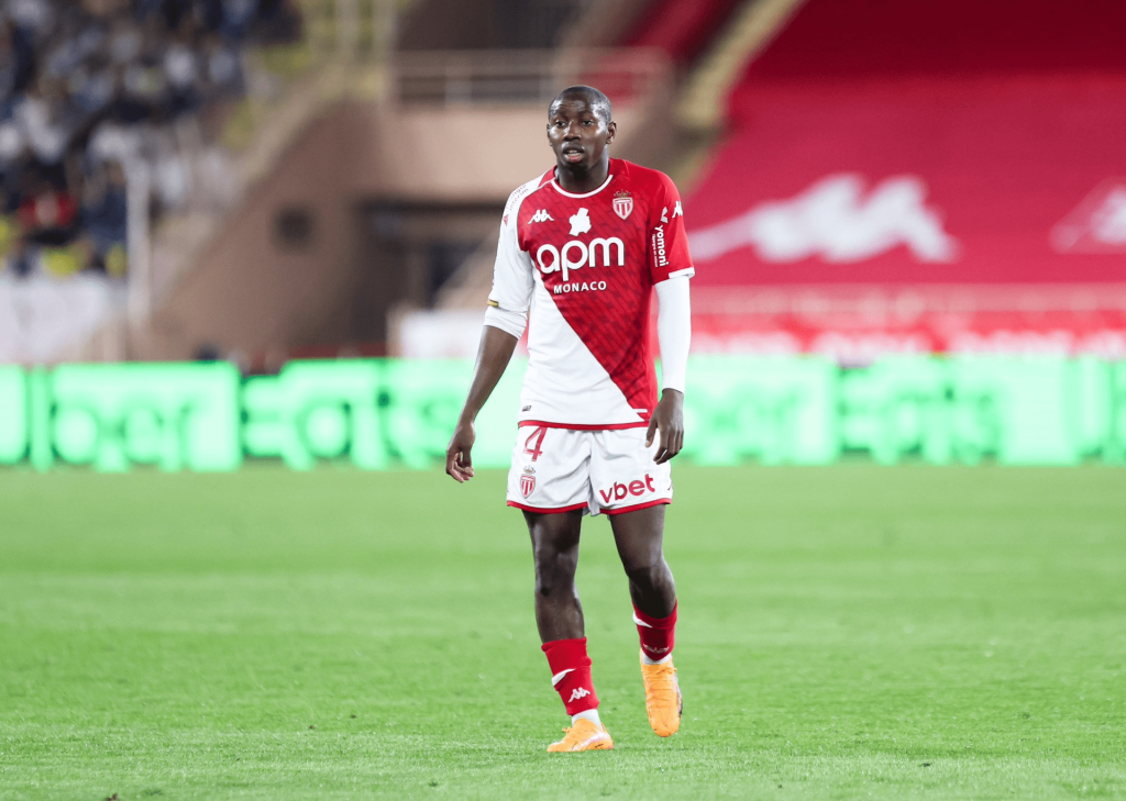 بسبب شارة دعم الشواذ.. وزيرة فرنسية تطالب بمعاقبة المالي محمد كمارا لاعب موناكو