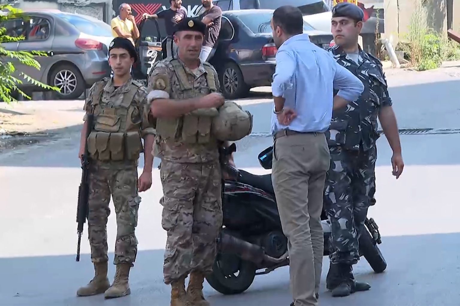 شاهد.. إطلاق نار باتجاه السفارة الأميركية في لبنان