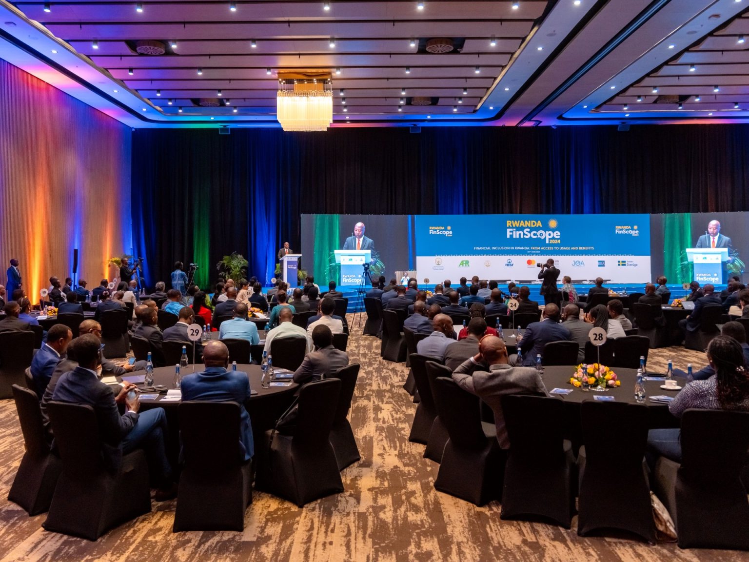 رواندا.. 96% من البالغين يستخدمون خدمات الدفع وإرسال الأموال هاتفيا