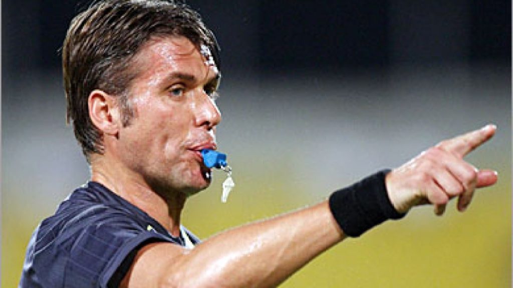 رئيس حكّام يورو 2024: شرح قرارات “الفار” على الشاشات العملاقة بملاعب البطولة