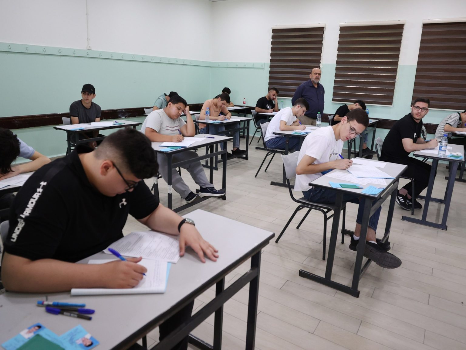 اقتحامات الاحتلال وحرب غزة تخيمان على امتحانات التوجيهي بالضفة