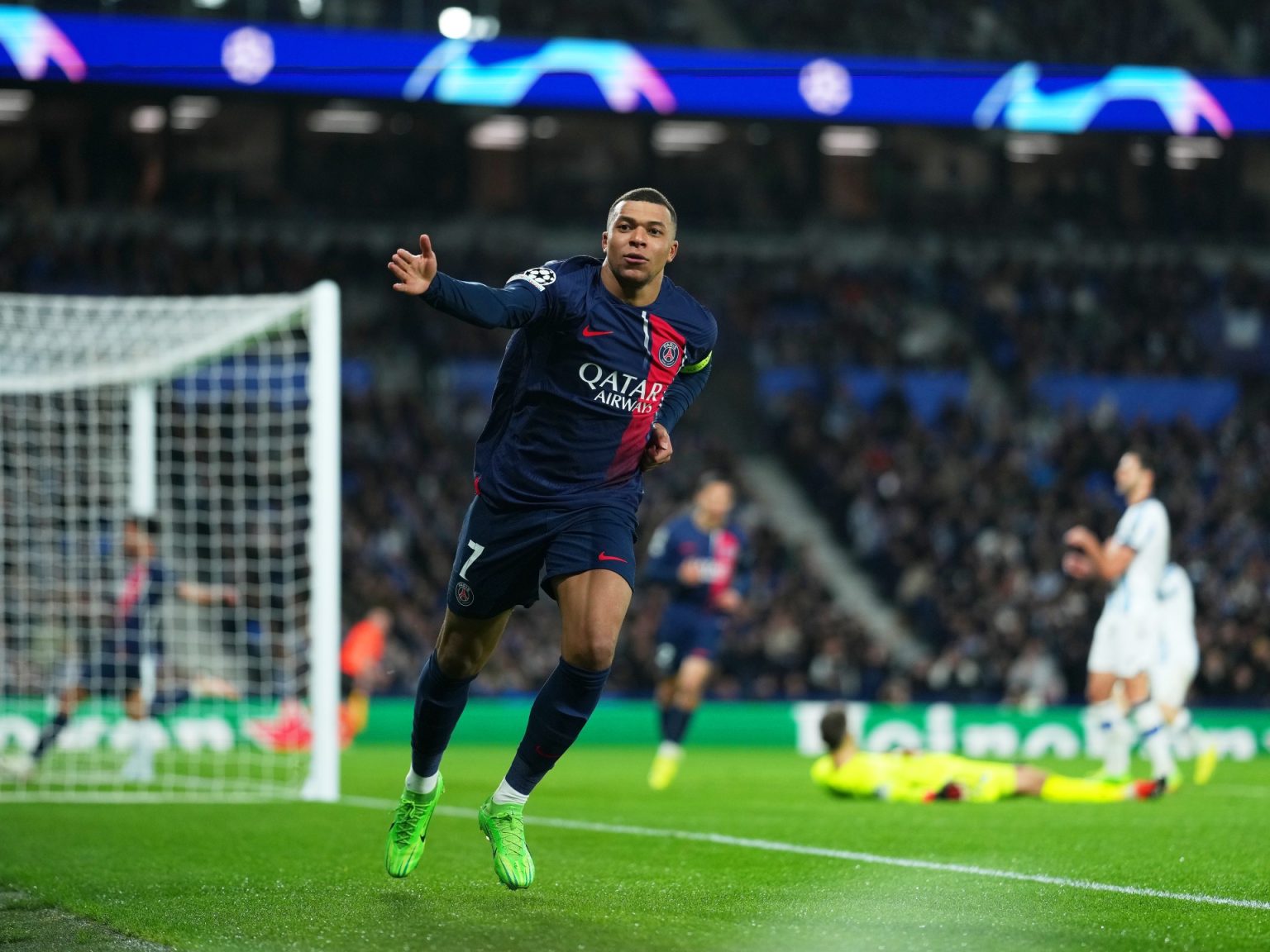 مبابي وقّع عقده مع ريال مدريد وهذا موعد تقديمه في البرنابيو