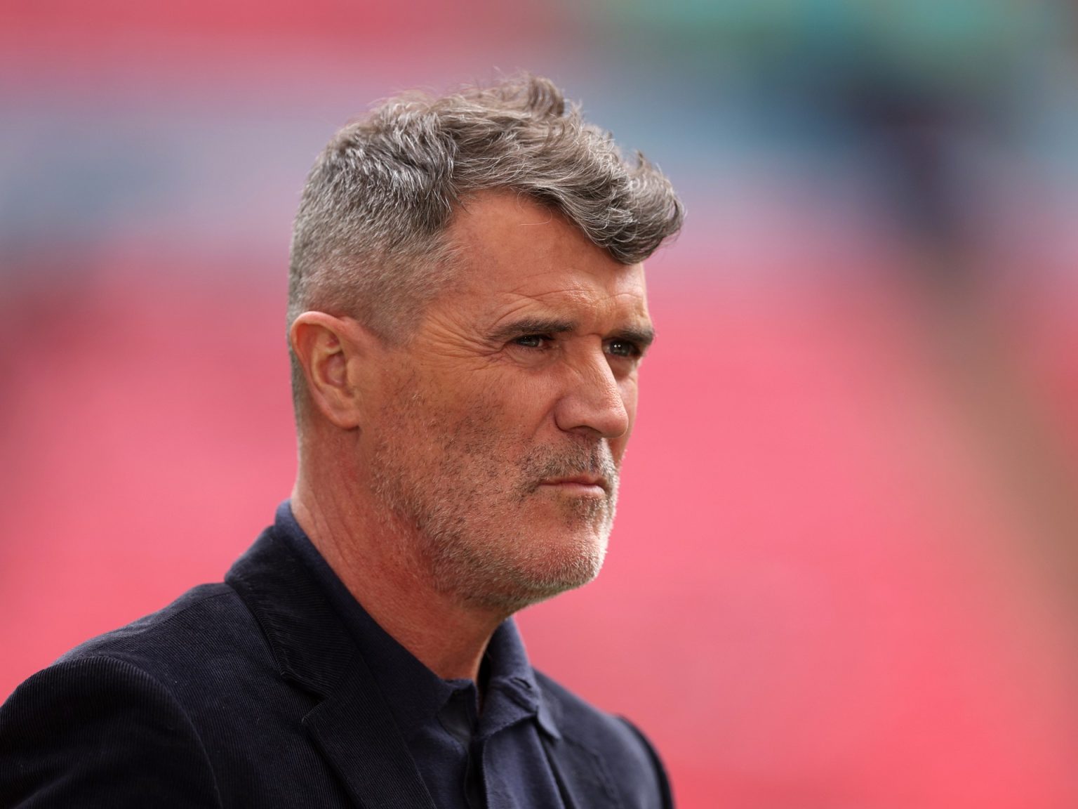 إيقاف مشجع 3 سنوات لنطحه كين نجم مان يونايتد السابق