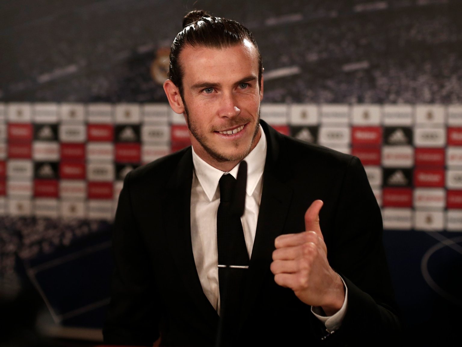 غاريث بيل يتوقع الفائز بين ريال مدريد ودورتموند في نهائي دوري الأبطال