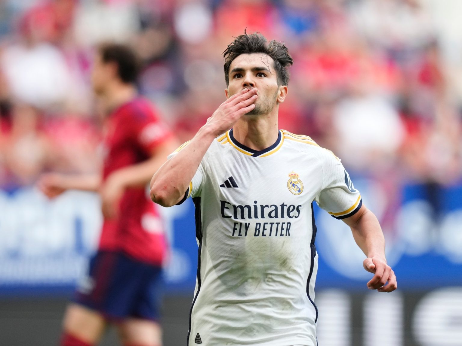 التشكيلة المثالية للاعبين العرب في الدوريات الأوروبية الكبرى