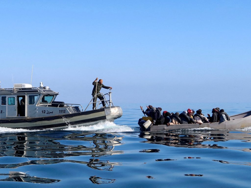 تحقيق سري أممي: انتهاكات مروعة أثناء طرد المهاجرين من تونس لليبيا