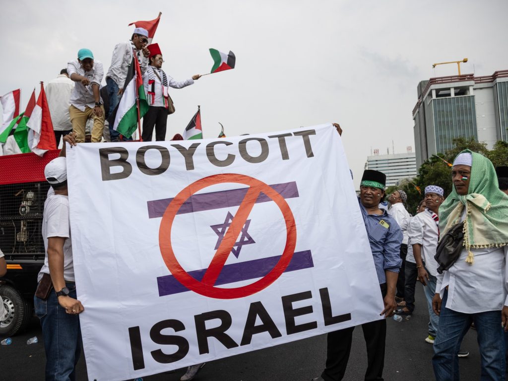 كيف أضرت المقاطعة المناهضة لإسرائيل بالأعمال الرئيسية؟