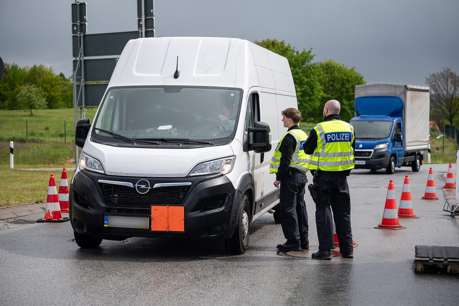 “حادث غير مقبول”.. عائلة مهاجرة محور أزمة بين بولندا وألمانيا