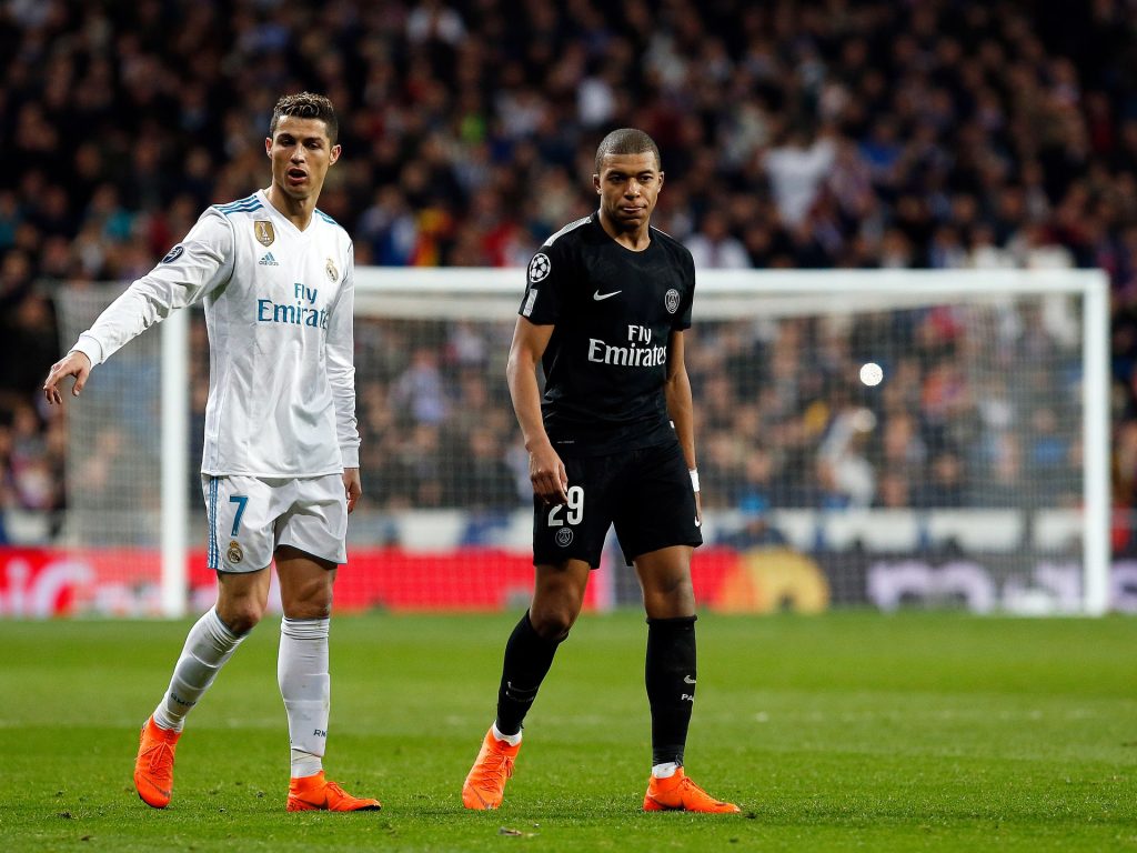 تعليق رونالدو على منشور مبابي يحقق رقما قياسيا