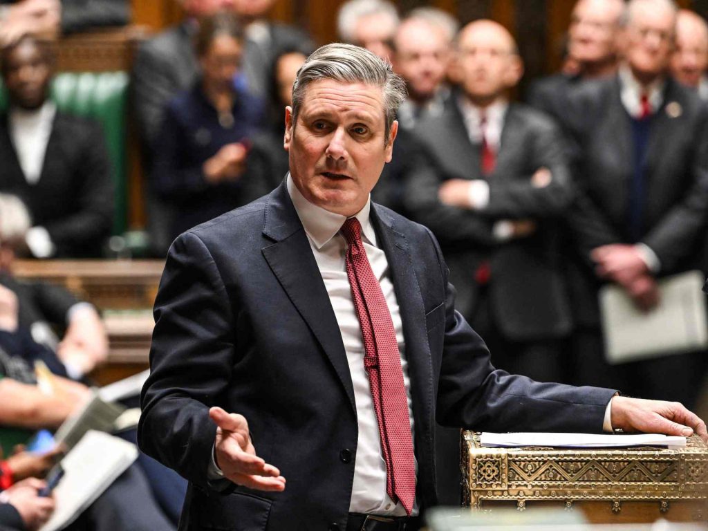 لأول مرة.. العمال البريطاني يتعهد بخفض عدد المهاجرين ووقف “خطة رواندا”