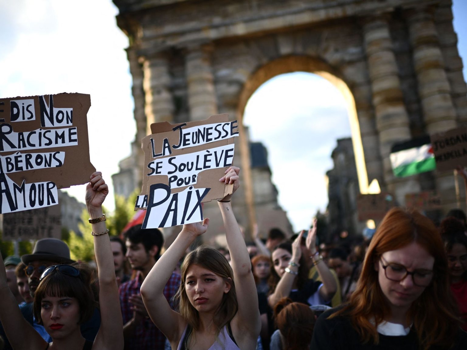 إلى ماذا ستفضي لعبة التحالفات للانتخابات التشريعية المقبلة بفرنسا؟