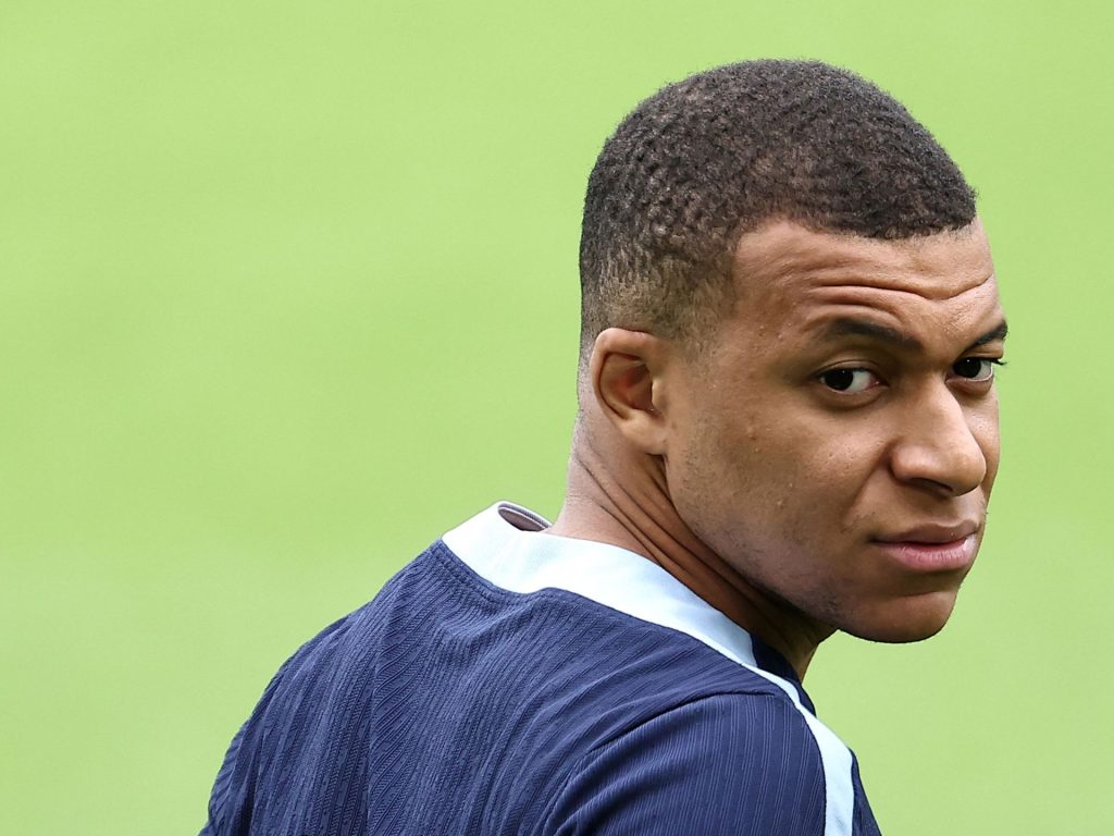 مبابي يرضخ لرفض ريال مدريد ويتراجع عن رغبته بالمشاركة في أولمبياد باريس