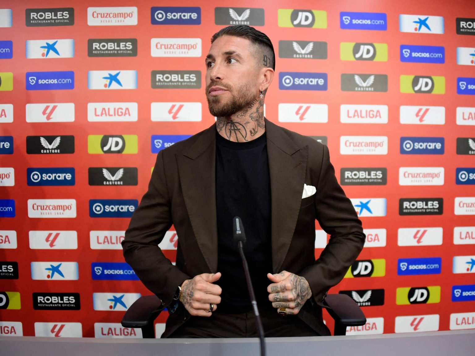 معلومات تتحدث عن احتمال التحاقه برونالدو في النصر.. راموس يكشف أسباب رحيله عن إشبيلية