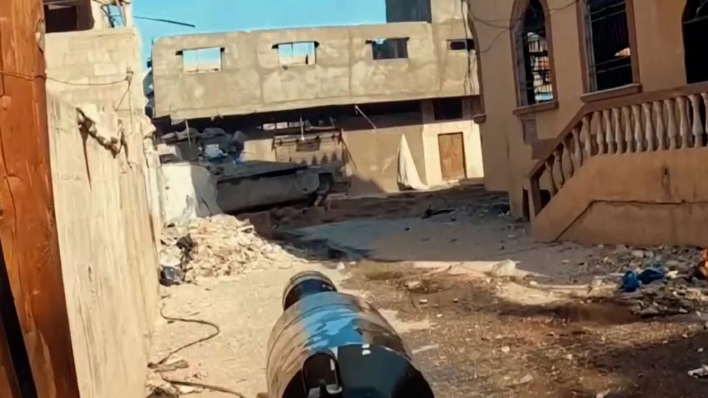 الياسين 105.. قذيفة زهيدة الثمن في مواجهة مدرعات الاحتلال