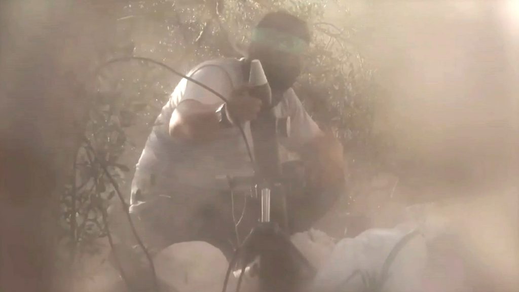 أدى لمقتل جنديين.. القسام تبث مشاهد قصفها مقر الاحتلال بمحور نتساريم