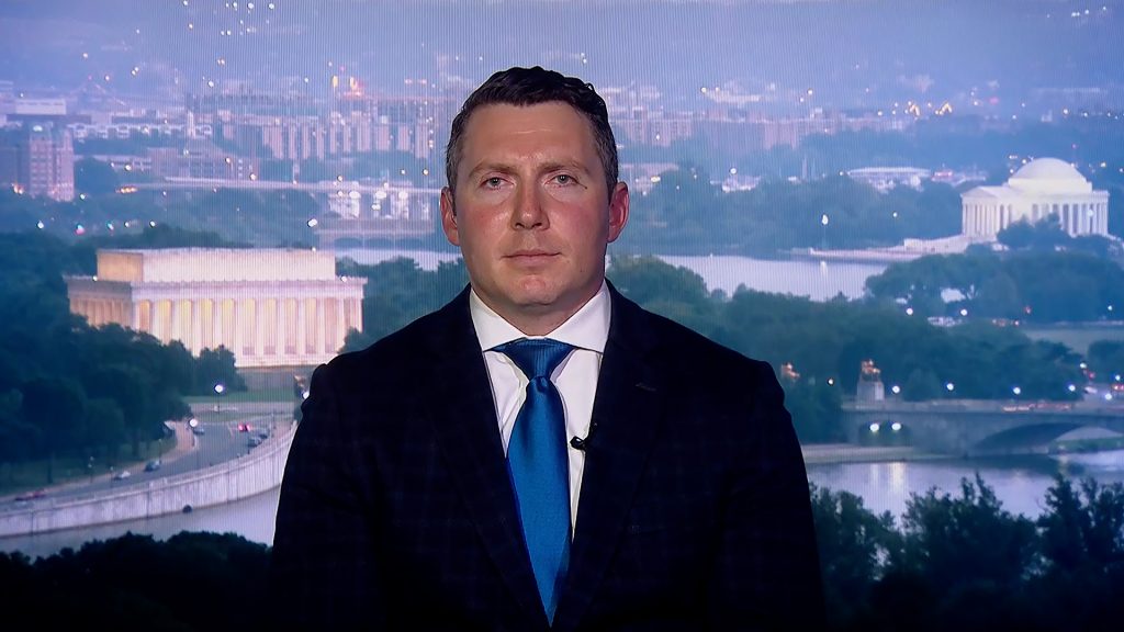 ضابط أميركي مستقيل يقر بمشاركة جنود أميركيين مع إسرائيل