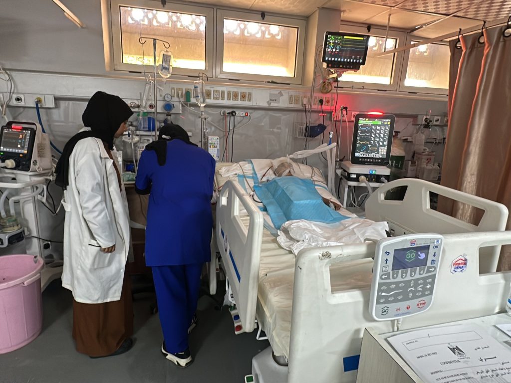 أطباء بلا حدود تدق ناقوس الخطر وتحذر من وقف أنشطتها بغزة