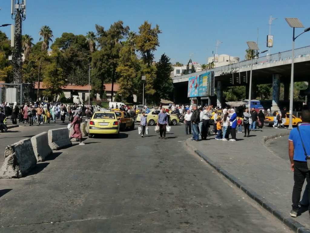 كيف انعكست أزمة الوقود بسوريا على نازحي لبنان؟