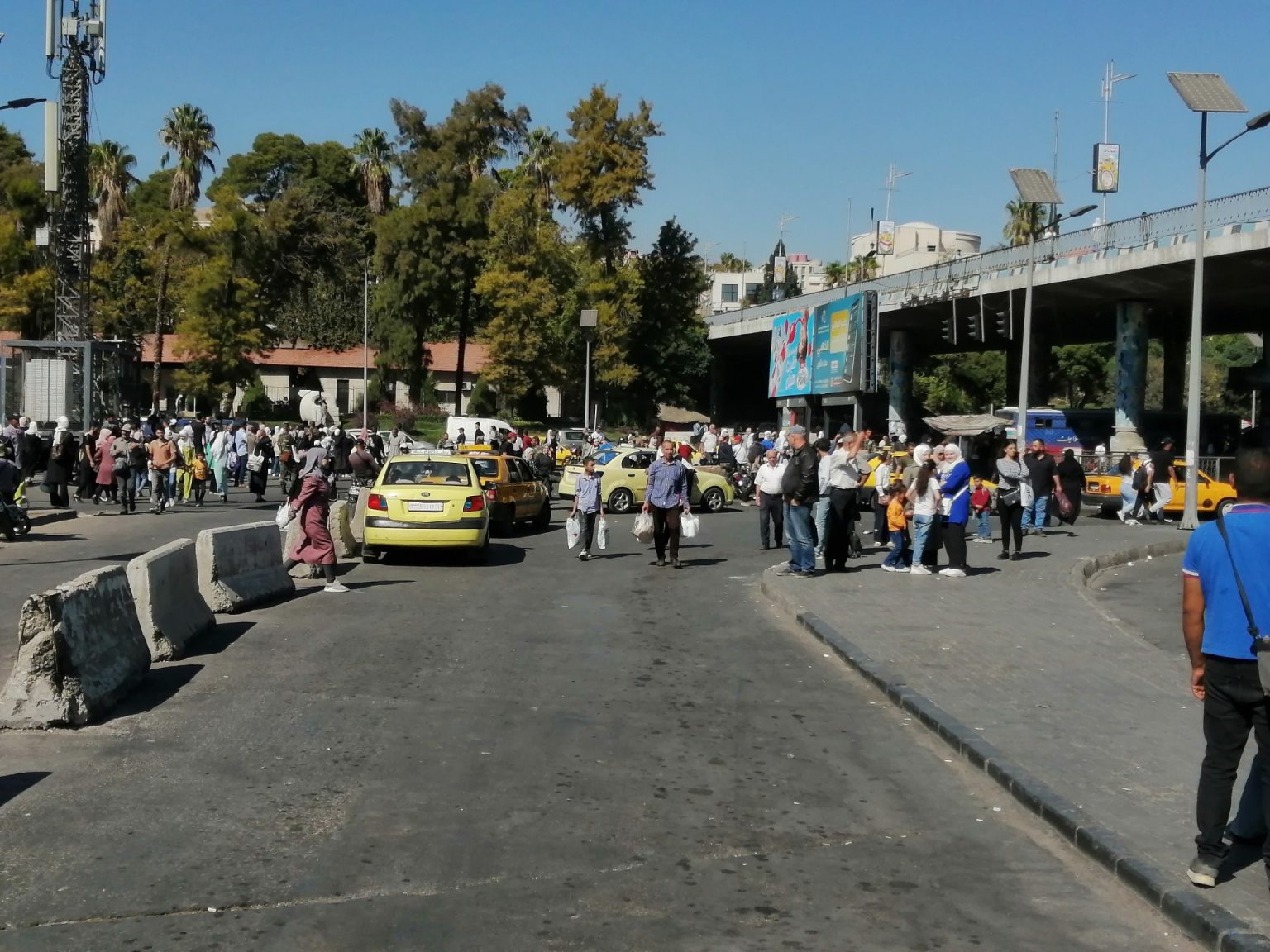 كيف انعكست أزمة الوقود بسوريا على نازحي لبنان؟