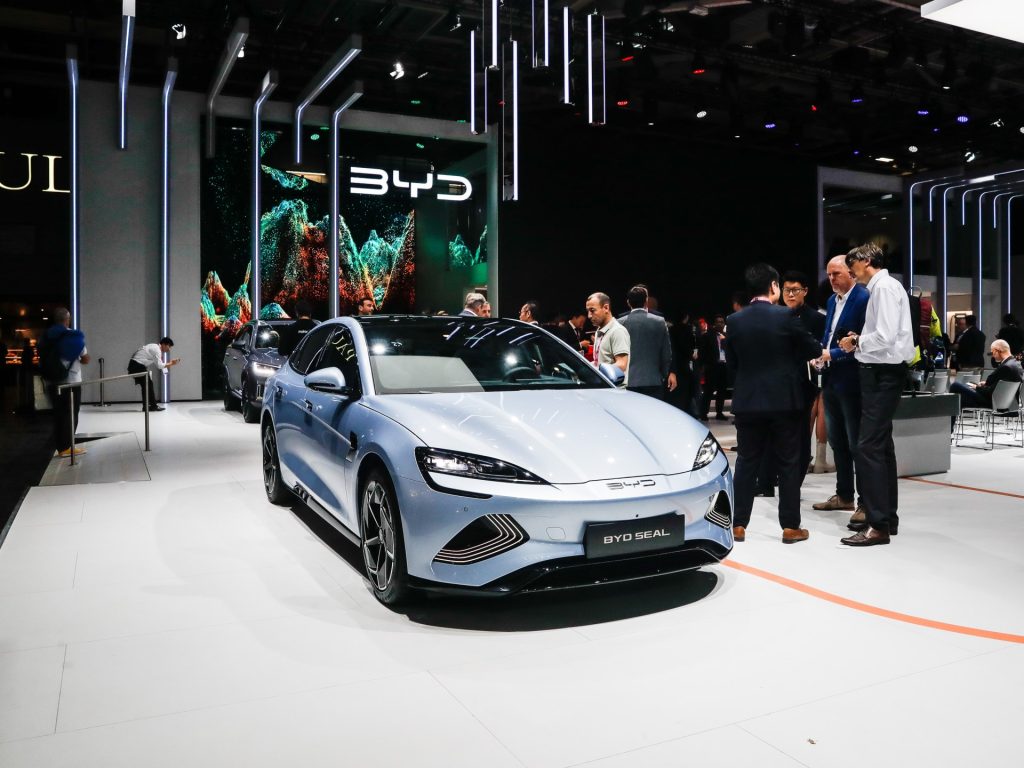 سيارات “بي واي دي” الكهربائية تسعى لجذب مشترين من أوروبا