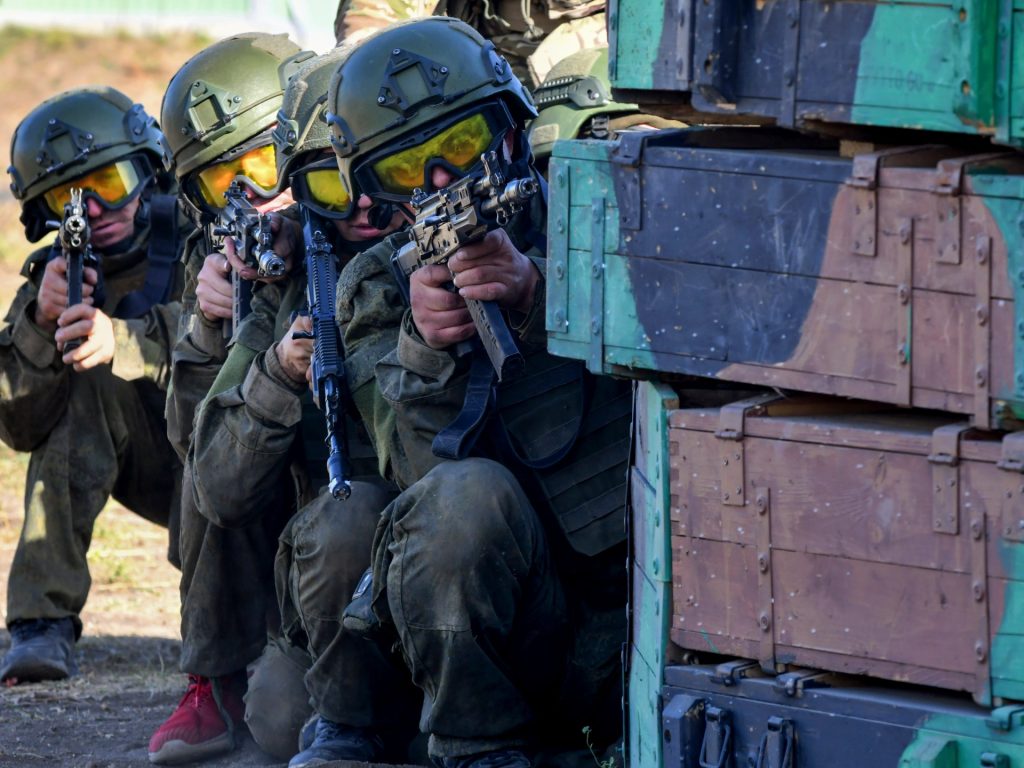 زيلينسكي يتهم كوريا الشمالية بإرسال جنود لروسيا وموسكو تكذبه