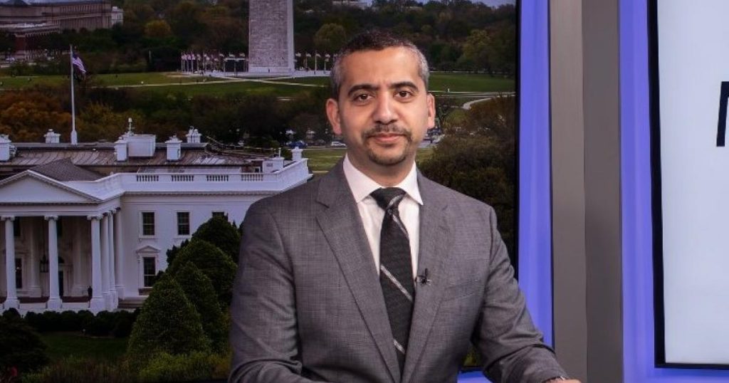 “هل تريد أن أُقتل على الهواء؟”.. مهدي حسن يتسبب في طرد ضيف أميركي