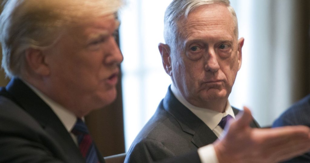 فاشيّ حتى النخاع.. قادة عسكريون يحذرون من عودة ترامب