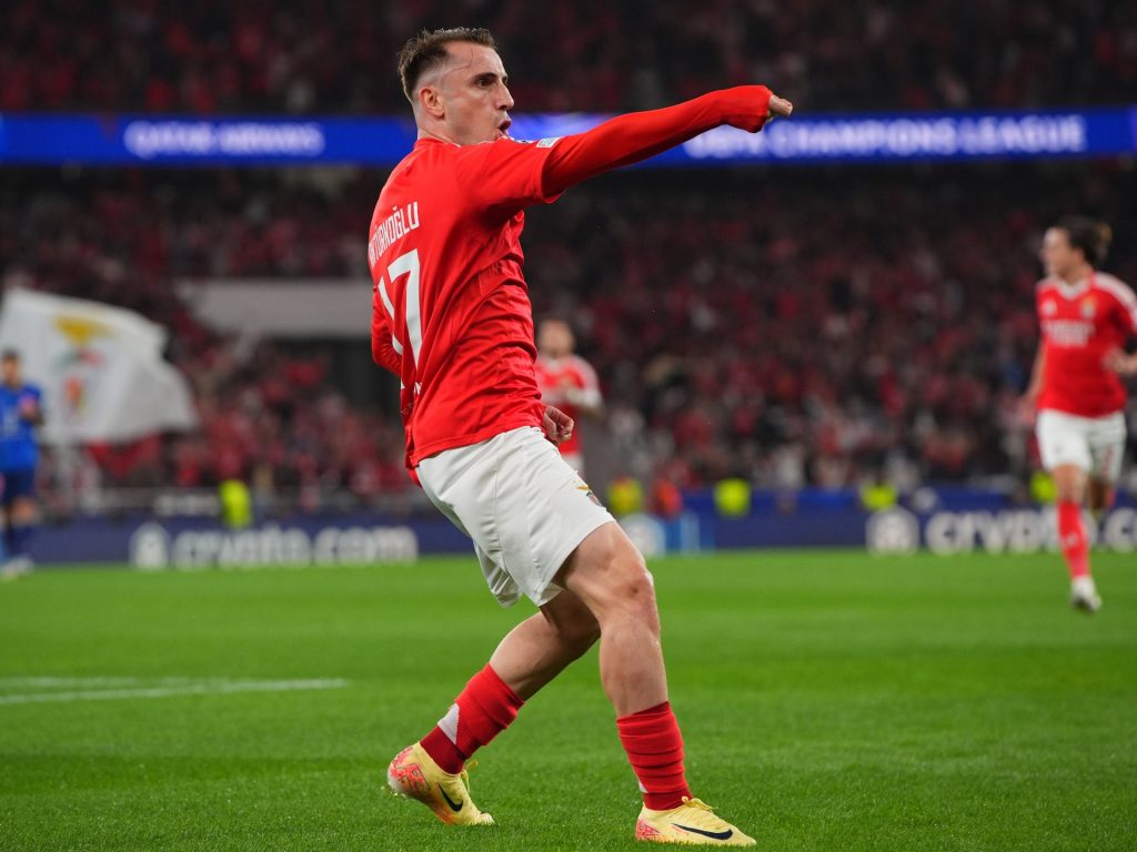 دعم كبير للاعب التركي آكتورك أوغلو بعد منشور عن فلسطين