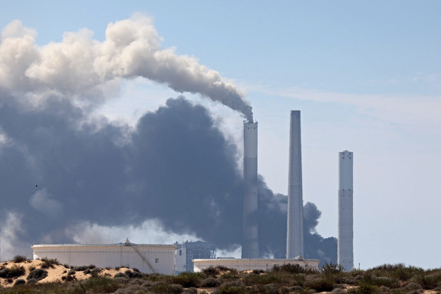 كالكاليست: موديز تخفض تصنيف شركة الكهرباء الإسرائيلية