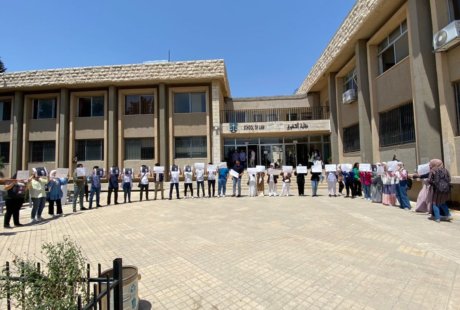 أردنيون يهبّون لنجدة الطلبة الغزيين في المملكة