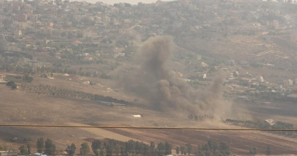 إسرائيل تستخدم قنابل عنقودية.. “حزب الله” يُسقط مسيرة “هيرمز 450” ويقصف صفد