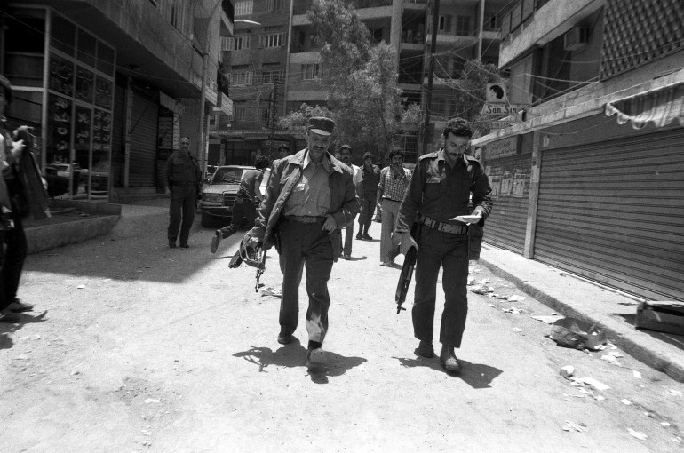 LEBANON - JUNE 21: Yasser Arafat organized the resistance in besieged area by Israeli Army in Beirut, Lebanon on June 21, 1982. (Photo by Laurent MAOUS/Gamma-Rapho via Getty Images)