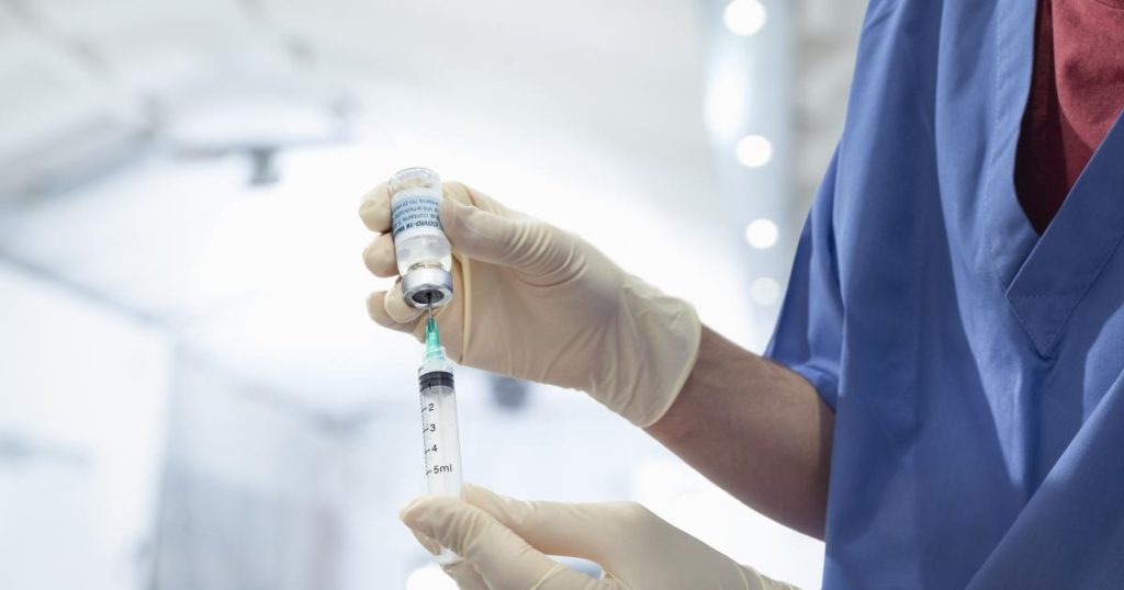 للحد من تأثير “فيروس القيء”.. علماء يختبرون أول لقاح ضد النوروفيروس