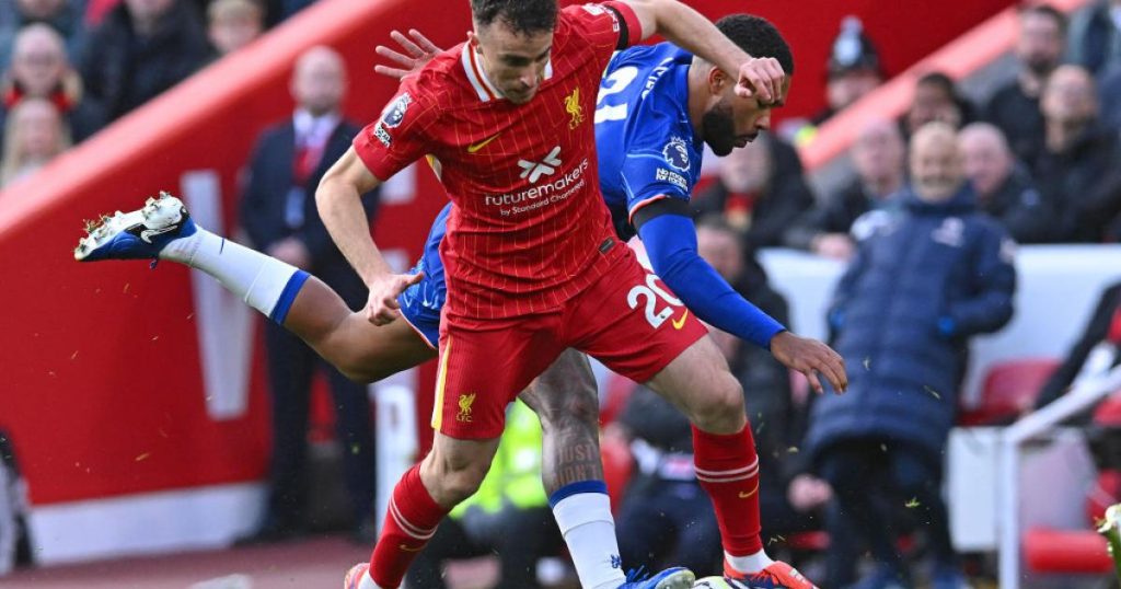 قبل مواجهة أرسنال.. ليفربول يفقد خدمات المهاجم جوتا