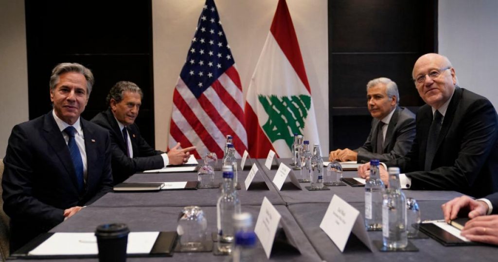 إسرائيل تجدد استهداف اليونيفيل.. بلينكن يدعو لتسوية دبلوماسية في لبنان