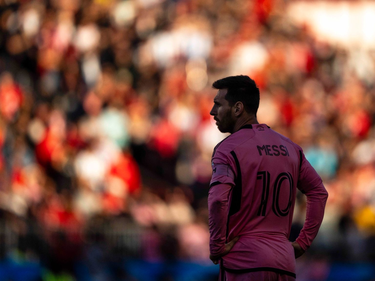 4 لاعبين يجنون أموالا أكثر من ميسي في عام 2024