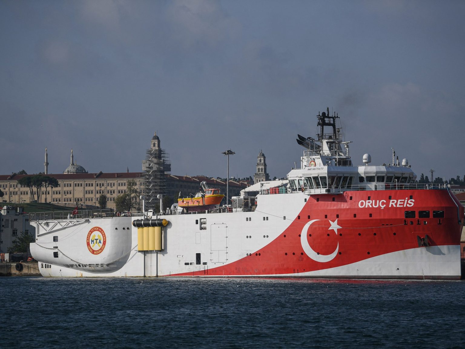 سفينة تركية تتوجه إلى الصومال للتنقيب عن النفط