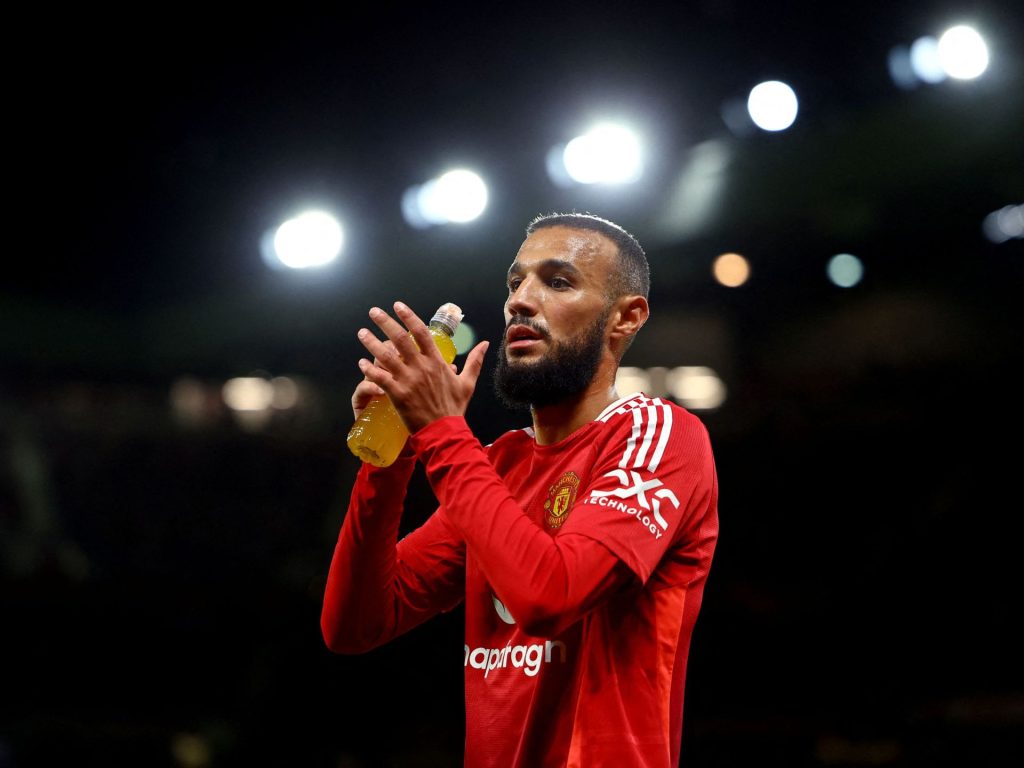 الركراكي مدرب المغرب يحدد موعد عودة مزراوي نجم يونايتد