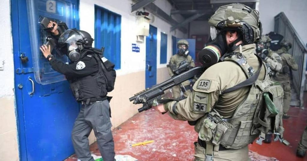 غير مسبوق.. التجويع سلاح “لردع” الأسرى الفلسطينيين