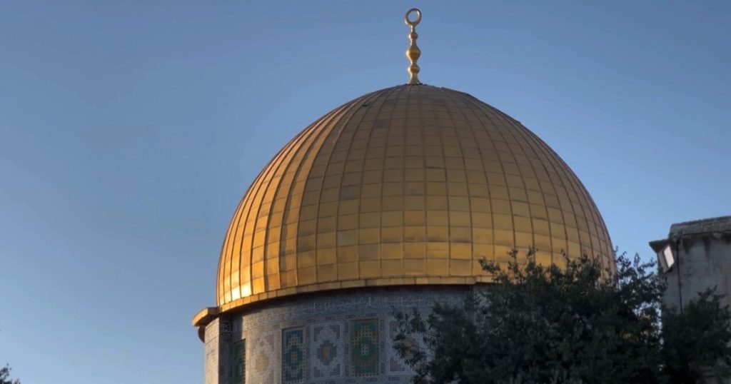 لماذا يستهدف الاحتلال الشباب بسياسة الإبعاد عن المسجد الأقصى؟