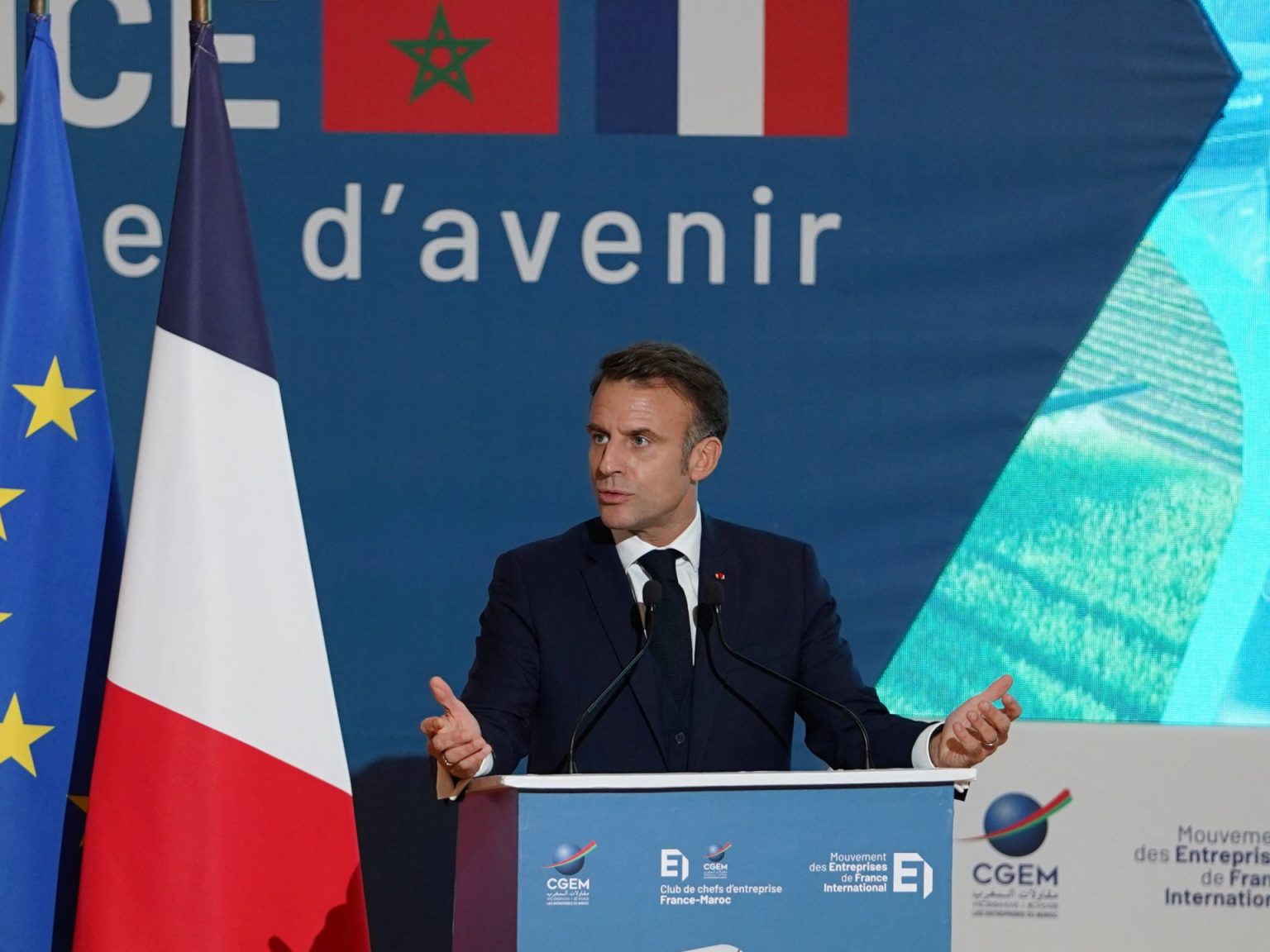 ماكرون يجدد دعم سيادة المغرب على الصحراء الغربية