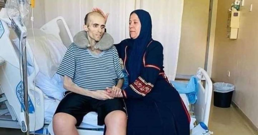 أيمن العلي.. مؤثر أردني يقاوم السرطان ورسائل دعم من متابعيه