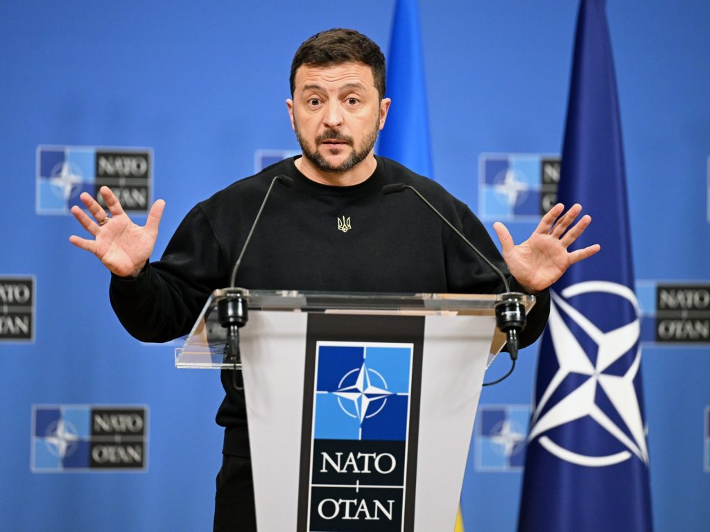 أوكرانيا ترفض التنازل لترامب عن 50% من معادنها النادرة