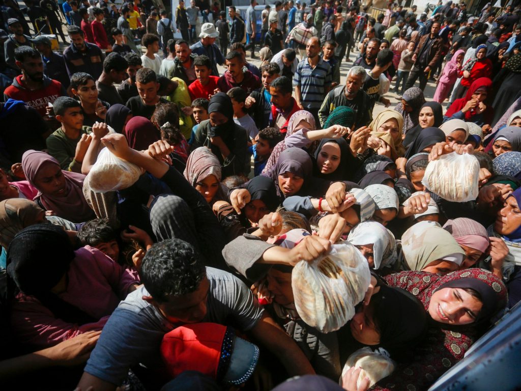 الأونروا تحذر من مجاعة وشيكة شمال غزة وإسرائيل ترفض